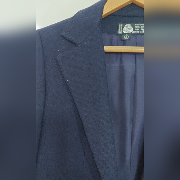 Navy Wool Blazer -fully lined - Picture 2 of 3